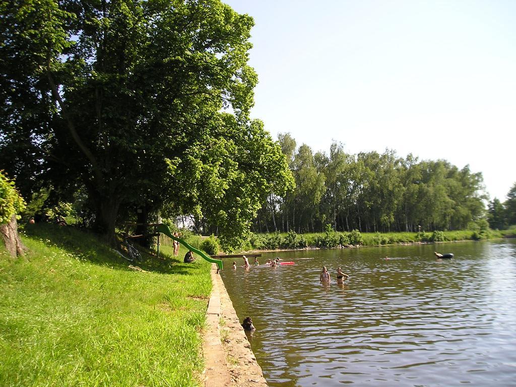 Camp Telc - U Rostenky Екстериор снимка